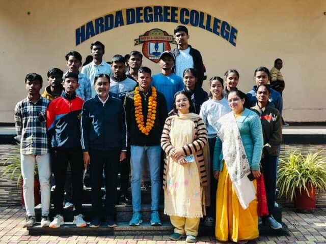 हरदा डिग्री कॉलेज के NCC कैडेट भगवानदास अहिरवार का अग्निवीर भर्ती में चयन, महाविद्यालय में खुशी की लहर